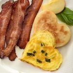Формы для жарки яиц, антипригарные кольца для блиновб яиц в форме сердца, набор из 2 шт — изображение 4