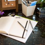 Чернильные ручки Bic Большая упаковка из 240 шт - Шариковые ручки 1,0 мм, 120 шт синий и 120 чёрный цвет — изображение 2