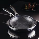 Набор сковород Circulon с гибридным покрытием Steel Shield и антипригарным покрытием, 22 и 25 см (2 штуки) — изображение 8