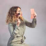 Карманное зеркало Kintion, дорожное зеркало для макияжа со светодиодной подсветкой и увеличением 1X3Х — изображение 7
