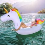 Надувной пляжный круг пончик с дном Единорог для катания на воде для 2–4 игроков, взрослых и детей — изображение 6